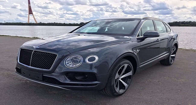 賓利越野車suv報價，新添越長袖版高達240億種內(nèi)飾組合簡直太牛了