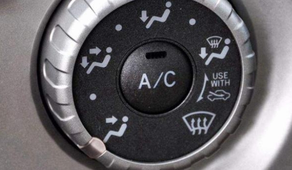 ac是什么意思車上的，車載空調(diào)的制冷開關(guān)