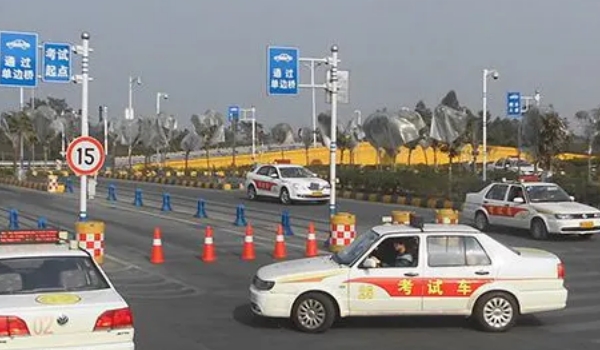 科二考試流程細(xì)節(jié)和要求，流程共六項(xiàng)（內(nèi)附項(xiàng)目扣分表）