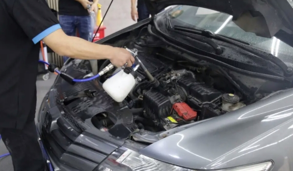 汽車美容培訓(xùn)需要多久學(xué)費(fèi)多少 6個(gè)月左右的時(shí)間費(fèi)用在2-3萬元