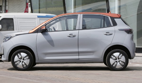 雷丁鋰電動(dòng)汽車價(jià)格 芒果新車售價(jià)2萬(落地價(jià)3萬)