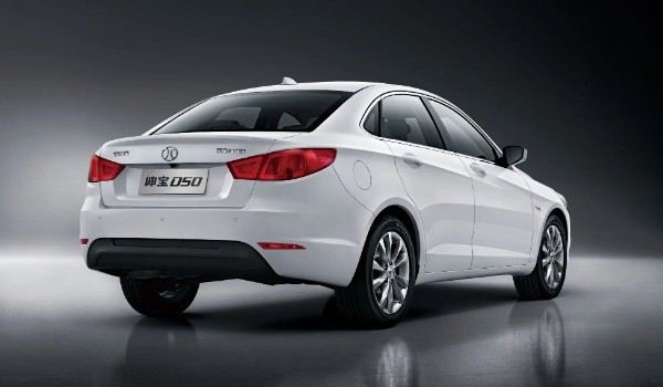 北汽紳寶d50百公里幾個(gè)油 百公里油耗實(shí)測(cè)7L(油耗一公里6毛錢(qián))