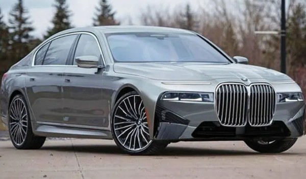 寶馬730li落地價多少錢 新車落地82萬(二手價29萬)