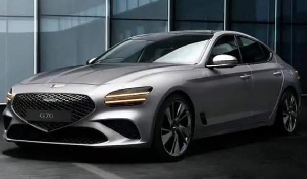 捷尼賽思g70怎么樣，搭載2.0T+8AT的動(dòng)力組成（尺寸空間寬敞舒適）