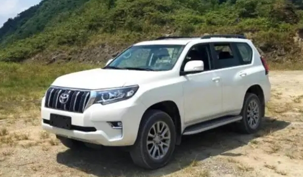 豐田霸道2022全新款價(jià)格圖片，國(guó)內(nèi)市場(chǎng)早已停售（二手車(chē)報(bào)價(jià)45萬(wàn)起）