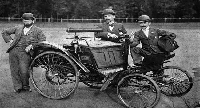 世界汽車之父叫什么名字，世界第一輛四輪汽車的創(chuàng)始者