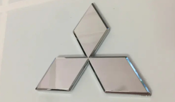 菱形標(biāo)志的車(chē)是什么車(chē)，有三種汽車(chē)品牌（三菱/雷諾/寶沃）