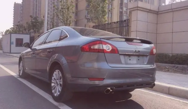 11年蒙迪歐二手車什么價(jià)格 二手車參考價(jià)格0.58萬元起