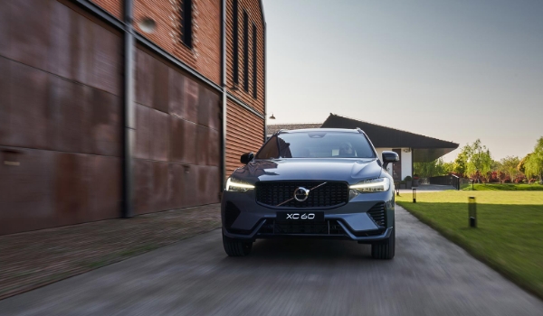 沃爾沃xc60報(bào)價(jià)及圖片，市場(chǎng)最新2023款報(bào)價(jià)37萬(wàn)起