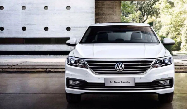 大眾朗逸怎么樣 性價比高/動力平穩(wěn)/空間舒適（售價12.09萬-15.09萬）