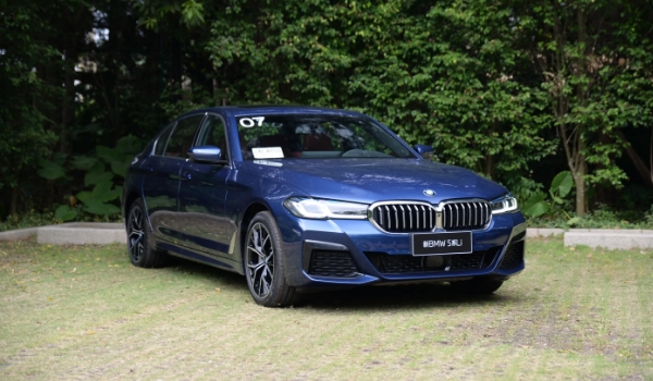 寶馬530LI新款2022款裸車價(jià)，市場(chǎng)最新款報(bào)價(jià)47萬起