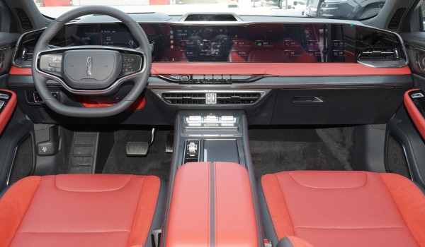 林肯z怎么樣,值得買嗎? 搭載2.0T發(fā)動機(車身長達4.9米)