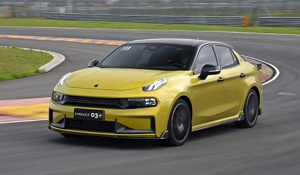 領(lǐng)克03油耗高嗎，綜合百公里油耗6-7L左右