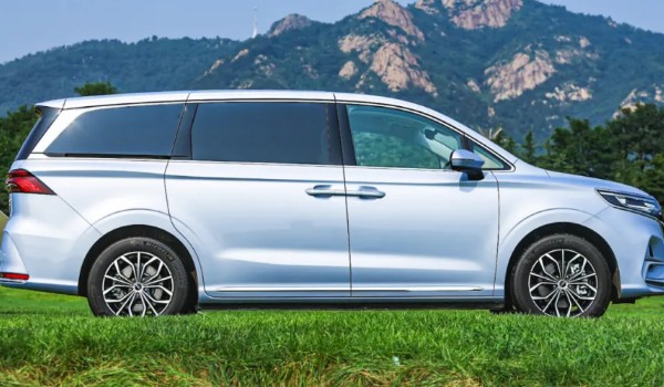 Mpv是什么車(chē) 多用途商務(wù)車(chē)(座位多實(shí)用性高)