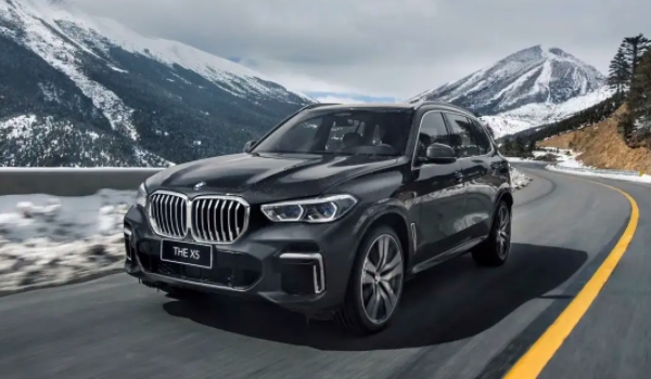 寶馬x5多少錢2022款落地價(jià) 寶馬x5入門(mén)版起步60.50萬(wàn)（落地價(jià)格67.62萬(wàn)元）