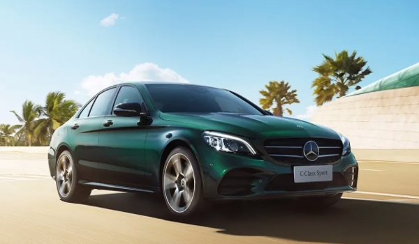 新款奔馳c級(jí)2022款價(jià)格 新款車型起步價(jià)格32.52萬(wàn)元（全款落地36.54萬(wàn)）