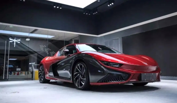 蜻蜓標(biāo)志是什么車(chē)? 品牌是前途汽車(chē)（所屬北京譽(yù)華特投資有限公司）