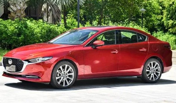 馬自達3昂克賽拉參數配置 搭載2.0L發(fā)動機(車身長達4.6米)