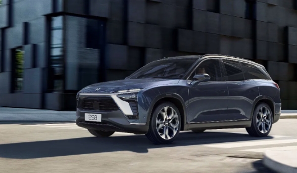 50萬左右買什么車好 3款超值國產車型值得選擇（紅旗hs7顏值高）