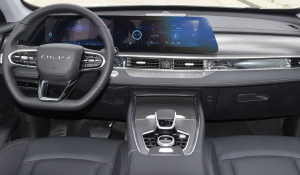 奇瑞瑞虎8pro怎么樣 搭載2.0T發(fā)動機(車身長達4.7米)