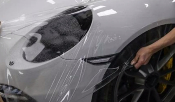 汽車(chē)車(chē)漆怎么保養(yǎng) 可以粘貼隱形車(chē)衣（有效的保護(hù)車(chē)漆）