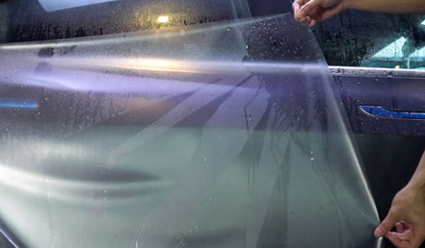 汽車(chē)車(chē)漆怎么保養(yǎng) 可以粘貼隱形車(chē)衣（有效的保護(hù)車(chē)漆）