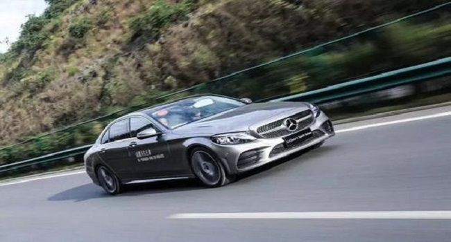 奔馳c級(jí)哪款車最值得買，改款 C 260 L運(yùn)動(dòng)版就是不錯(cuò)的選擇