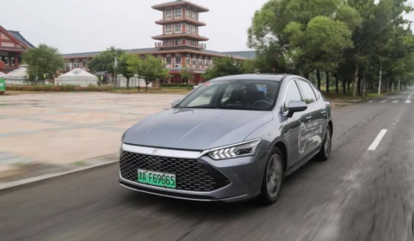 15萬以內(nèi)最好的純電動汽車 吉利幾何A/比亞迪秦PLUS/紅旗Q-QM5值得選擇