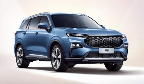 福特領?？诒趺礃?車身長達4.6米(搭載1.5T發(fā)動機)