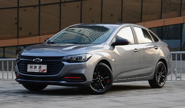 雪佛蘭科魯澤參數(shù) 搭載1.5L和1.3T發(fā)動機(車身長達4.6米)