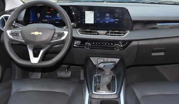 雪佛蘭科魯澤參數(shù) 搭載1.5L和1.3T發(fā)動機(車身長達4.6米)