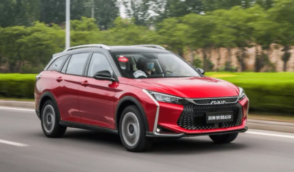 東風(fēng)風(fēng)神奕炫gs2021新款車(chē) 車(chē)輛燃油經(jīng)濟(jì)性好（百公里耗油量5.8~6.7升）