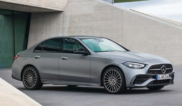 奔馳c級2023新款報價 2023款奔馳c級33萬一輛(落地37萬)