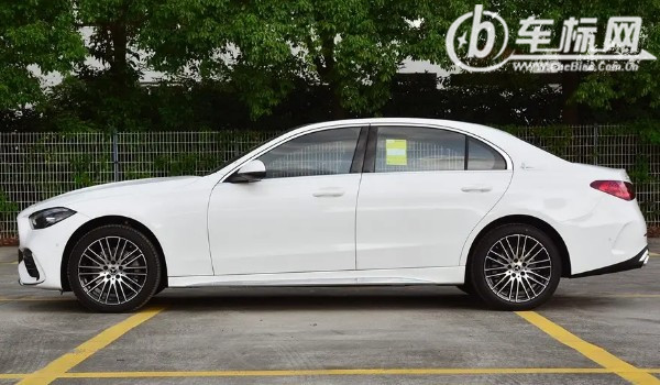 奔馳c級2023新款報價 2023款奔馳c級33萬一輛(落地37萬)