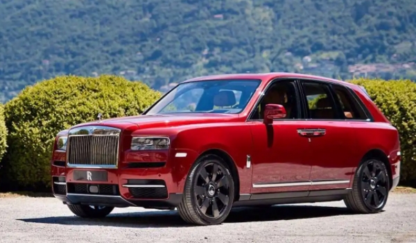 庫里南2022款報(bào)價(jià)及圖片 2020款車型僅售610萬元（沒有后期更新）