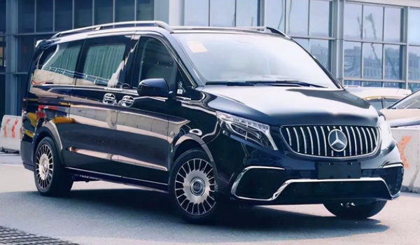 奔馳v260商務(wù)車報(bào)價(jià) 奔馳v260新車售價(jià)47.88萬(wàn)元（分期首付20.07萬(wàn)）