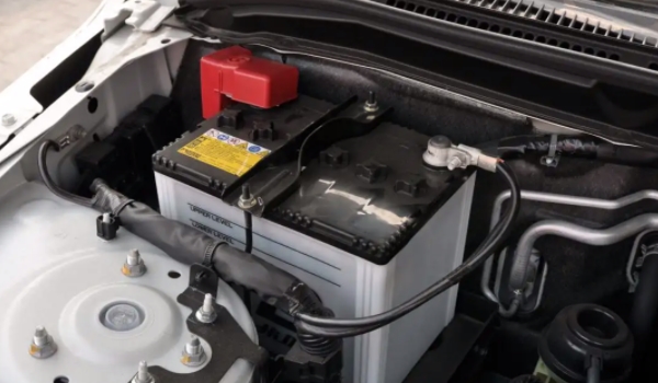 汽車電瓶壽命多久 電瓶壽命2年到6年時間（注意電瓶的保養(yǎng)）