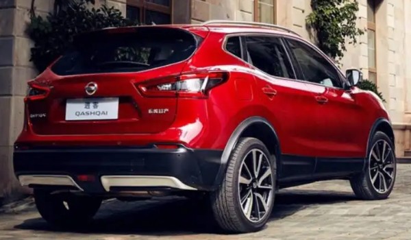 逍客二手車報(bào)價(jià)及圖片 2017款逍客二手價(jià)8萬(wàn)(表顯里程8.44萬(wàn)公里)