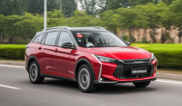 東風(fēng)風(fēng)神奕炫gs2021新款車(chē)價(jià)格 奕炫gs2021款售價(jià)7.49萬(wàn)元（全款落地8.38萬(wàn)元）