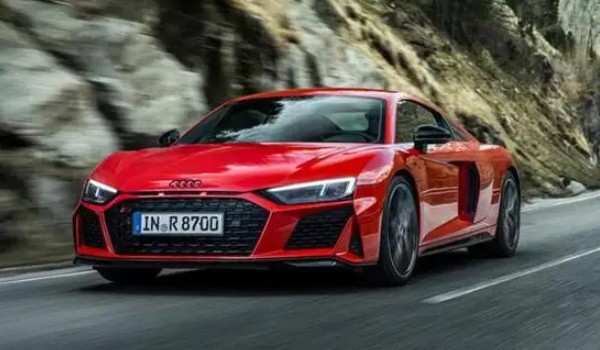 奧迪r8最新價(jià)格2022款 2022款?yuàn)W迪r8售價(jià)232萬(wàn)(分期首付69萬(wàn))