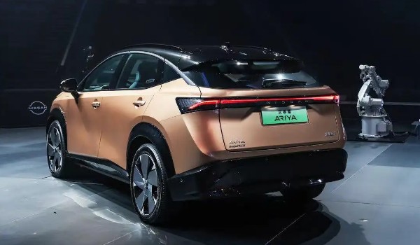 東風(fēng)日產(chǎn)新能源純電動汽車 全新緊湊型suv艾睿雅(新車售價(jià)27萬)