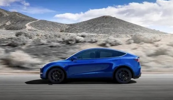 純電動(dòng)汽車排名及價(jià)格一覽 榮威ei5售價(jià)14萬(wàn)(續(xù)航可達(dá)501km)