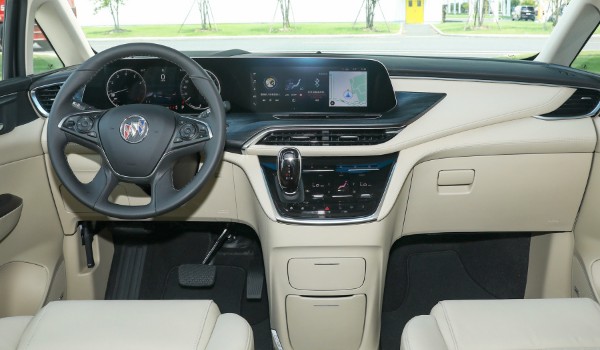 別克gl8油耗實(shí)際油耗多少 百公里油耗10.2L(油耗一公里8毛錢(qián))