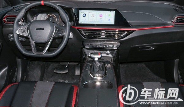 長(zhǎng)安歐尚x5怎么樣值得買嗎 輸出馬力可達(dá)180匹(油耗實(shí)測(cè)8.9L)