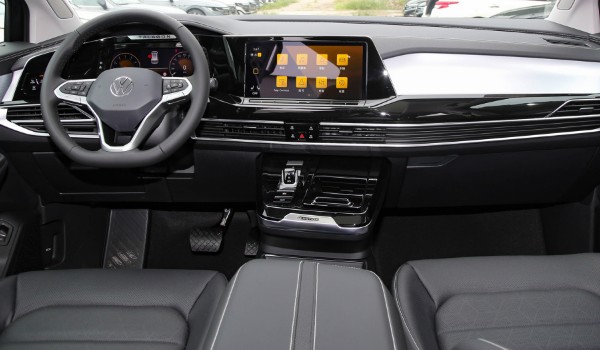 攬境油耗多少真實油耗 百公里油耗實測11L(一公里消耗9毛錢)