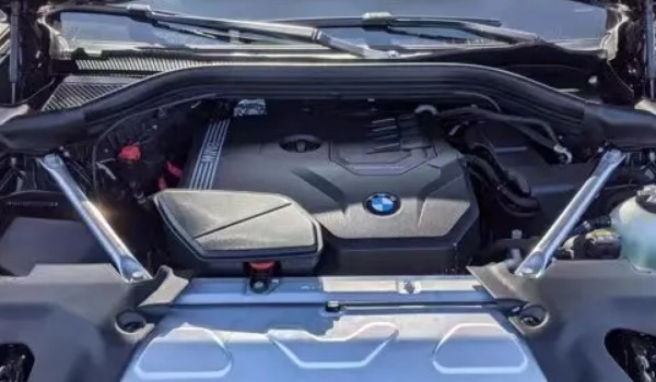 寶馬x3的動力是多少匹 輸出馬力可達(dá)252匹(搭載2.0T發(fā)動機)