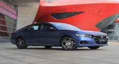 2022款本田雅閣尊貴版落地價，混動版車型燃油經濟性是亮點