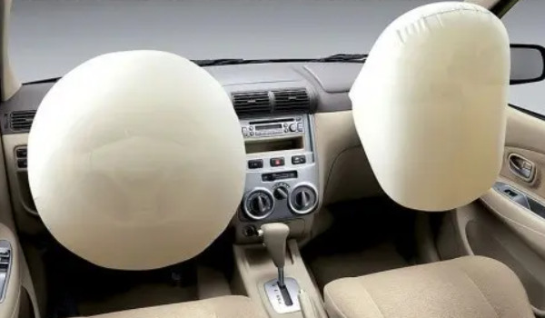 吉利繽越安全性能怎么樣 主動安全配置豐富(搭載6個(gè)氣囊)