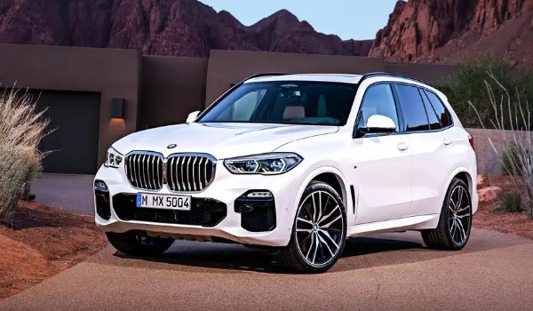 寶馬x5買(mǎi)2.0t還是3.0t 有錢(qián)直接上3.0t(動(dòng)力強(qiáng)駕乘舒適性高)