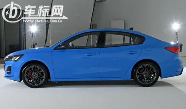 福特?？怂褂秃母邌?油耗實(shí)測(cè)8.6L(一公里消耗7毛錢)